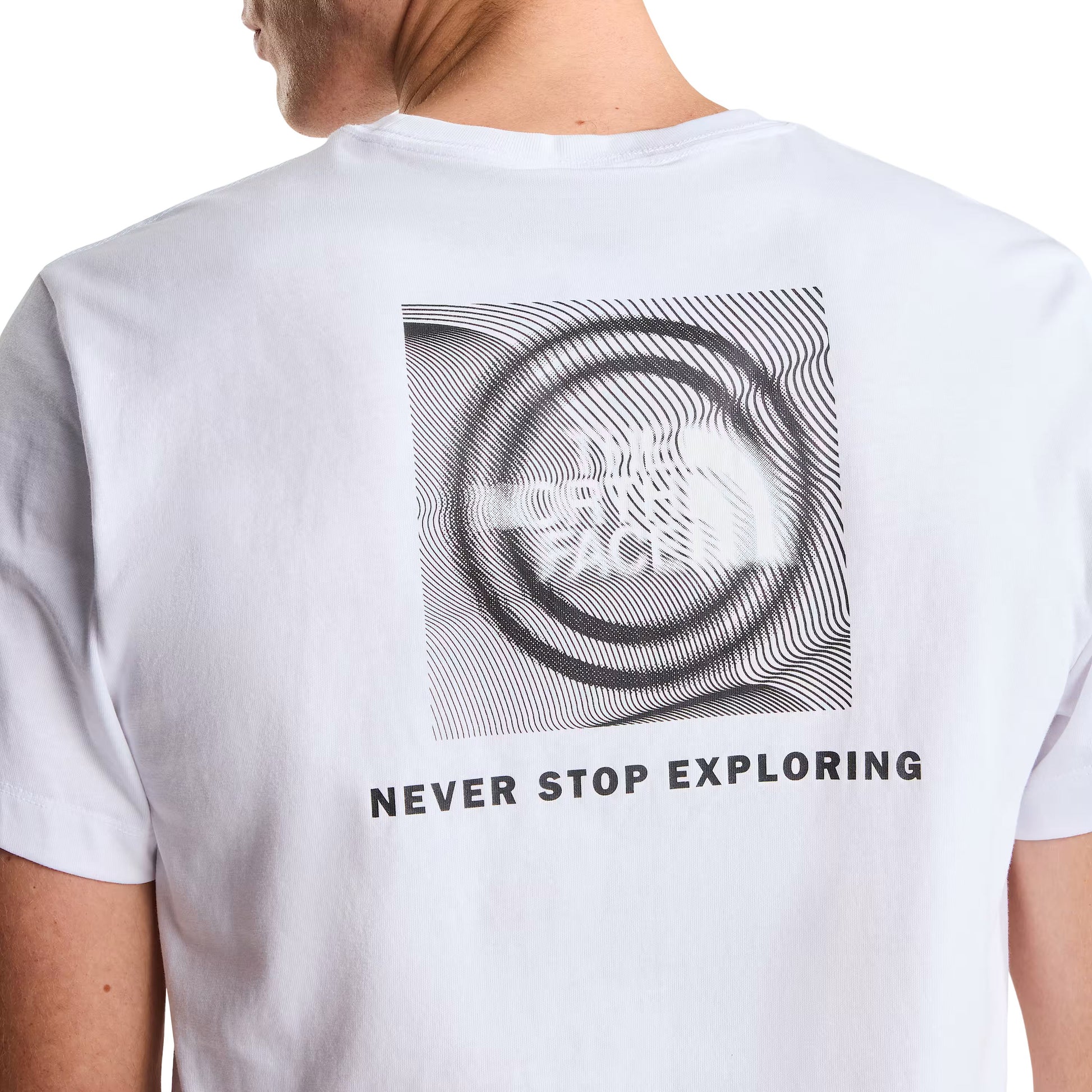 T-Shirt de manga curta para homem The North Face Box NSE Energy Regular em Branco TNF. Foto de detalhe da parte de trás, vestida.