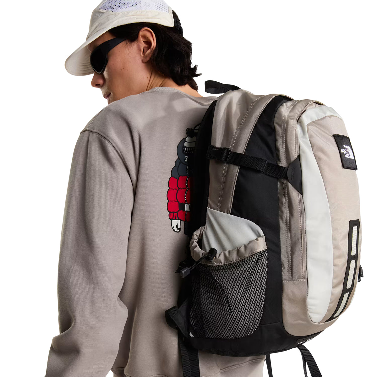 Sweatshirt unissexo The North Face Gear Up Get Out Relaxed Crew em Stone Slab