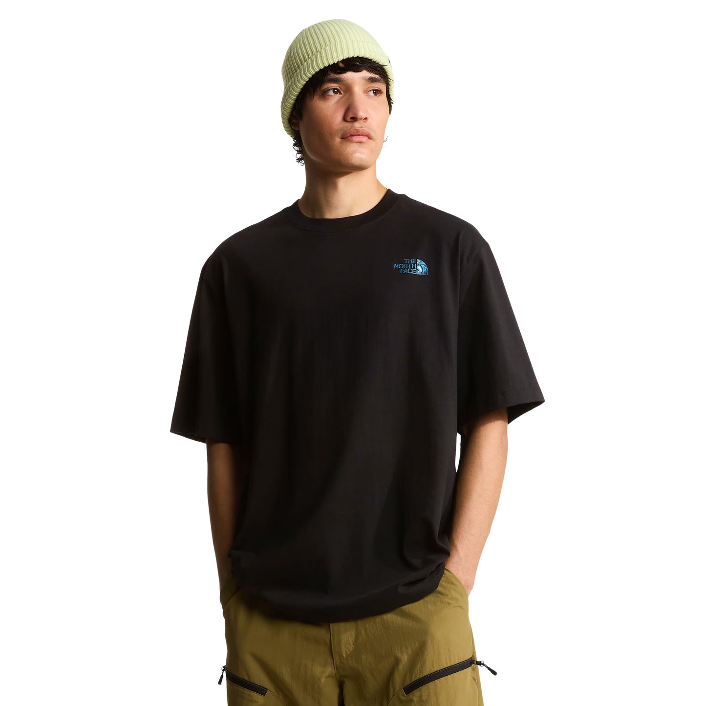 T-Shirt de manga curta para homem The North Face Liquid Box NSE Oversize em Preto TNF. Foto da parte da frente, vestida.