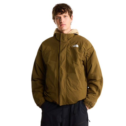 Casaco The North Face Yumiori reversível vestido de frente, com o lado WindWall™ Caraway Seed para fora e gola subida.