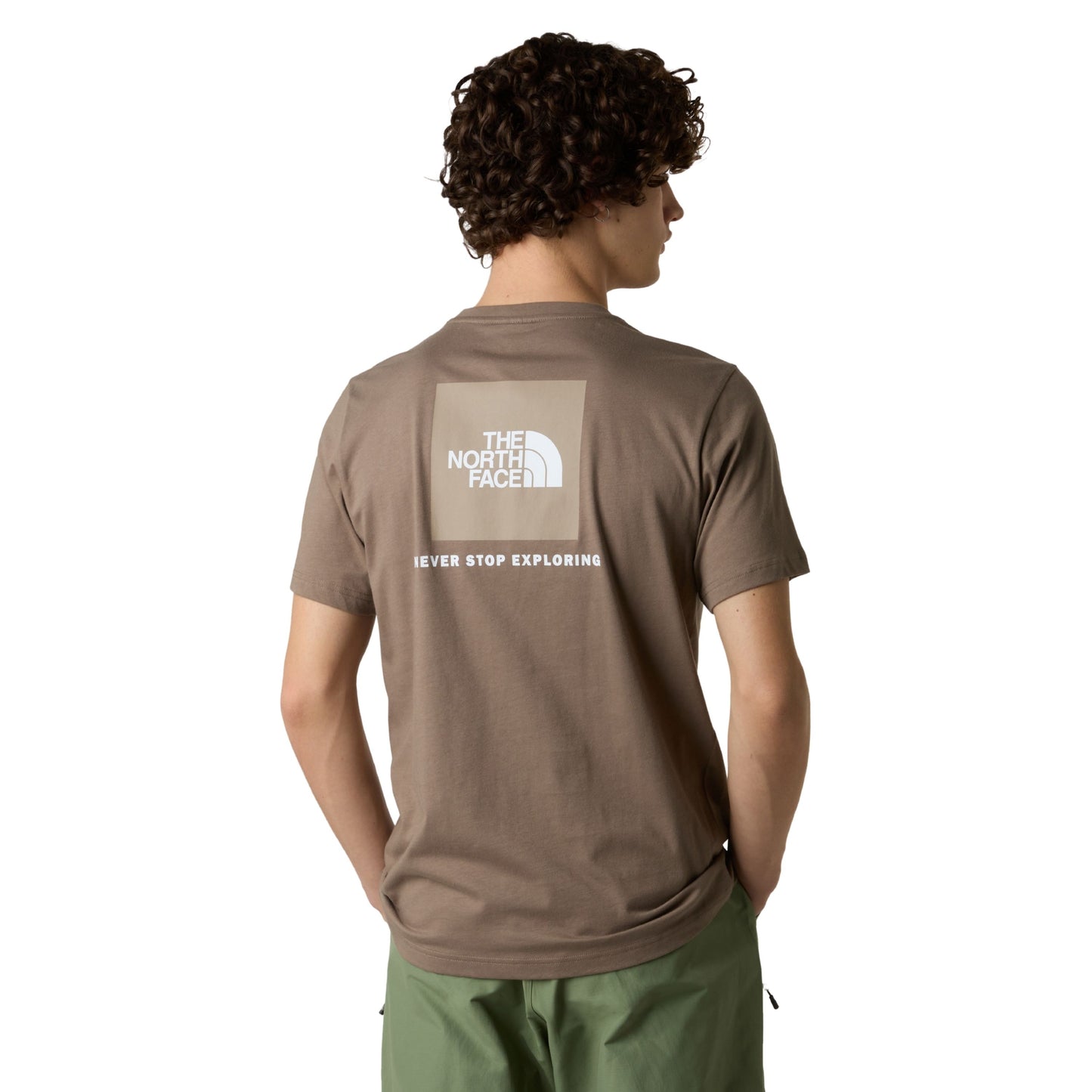 T-Shirt de manga curta para homem The North Face Box NSE em Mocha Brown/Mushroom Grey. Foto da parte de trás, vestida.