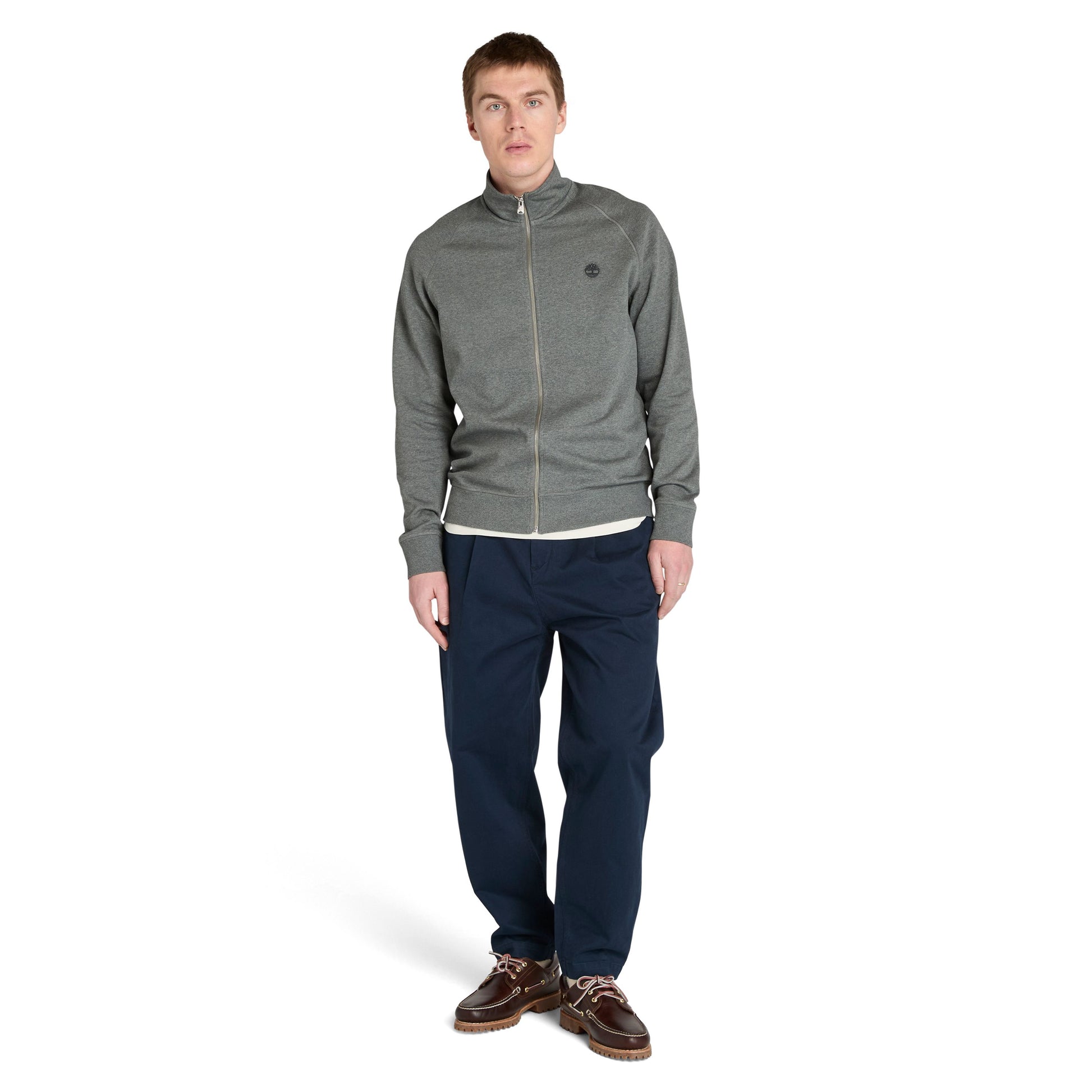 Casaco para homem Timberland em malha escovada Exeter River em Dark Grey Heather. Foto da parte da frente, vestido.