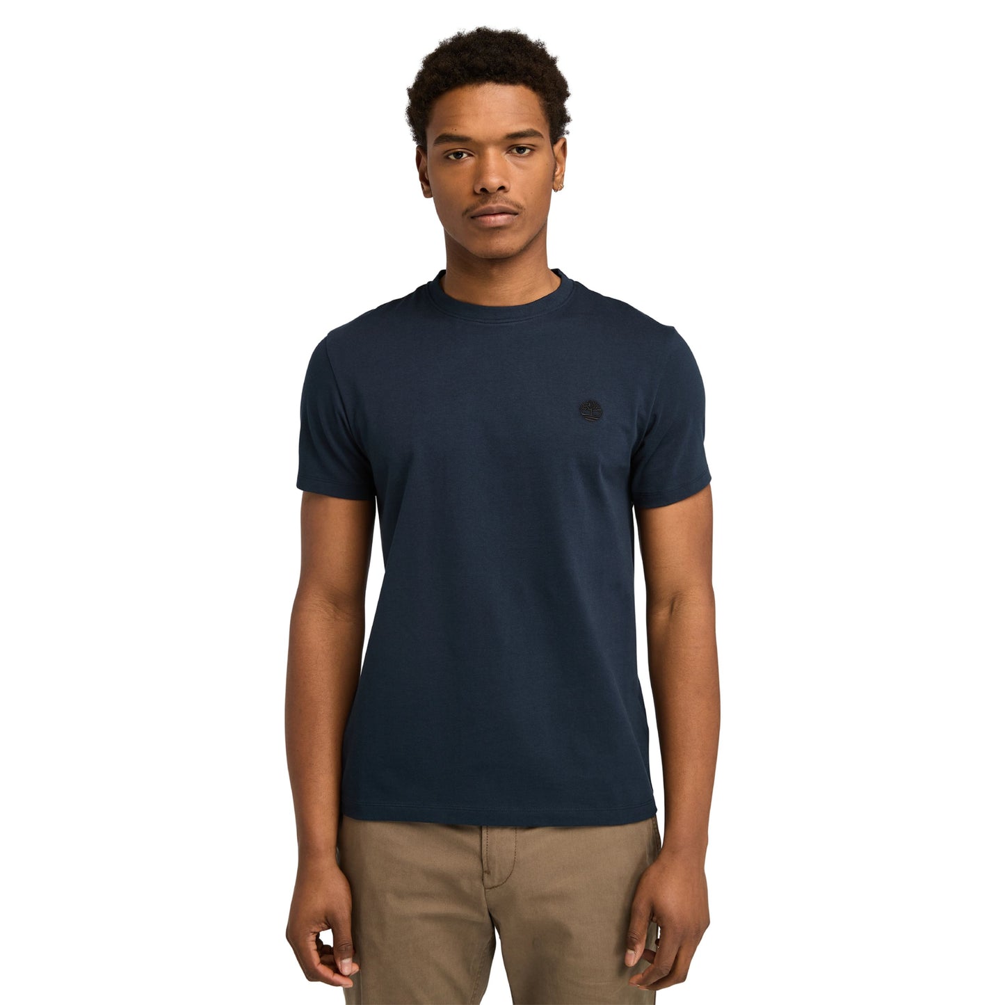 T-Shirt de manga curta para homem Timberland Dunstan River em Dark Sapphire/Dark Denim. Foto da parte da frente, vestida.