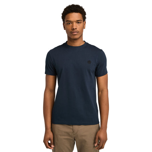 T-Shirt de manga curta para homem Timberland Dunstan River em Dark Sapphire/Dark Denim. Foto da parte da frente, vestida.
