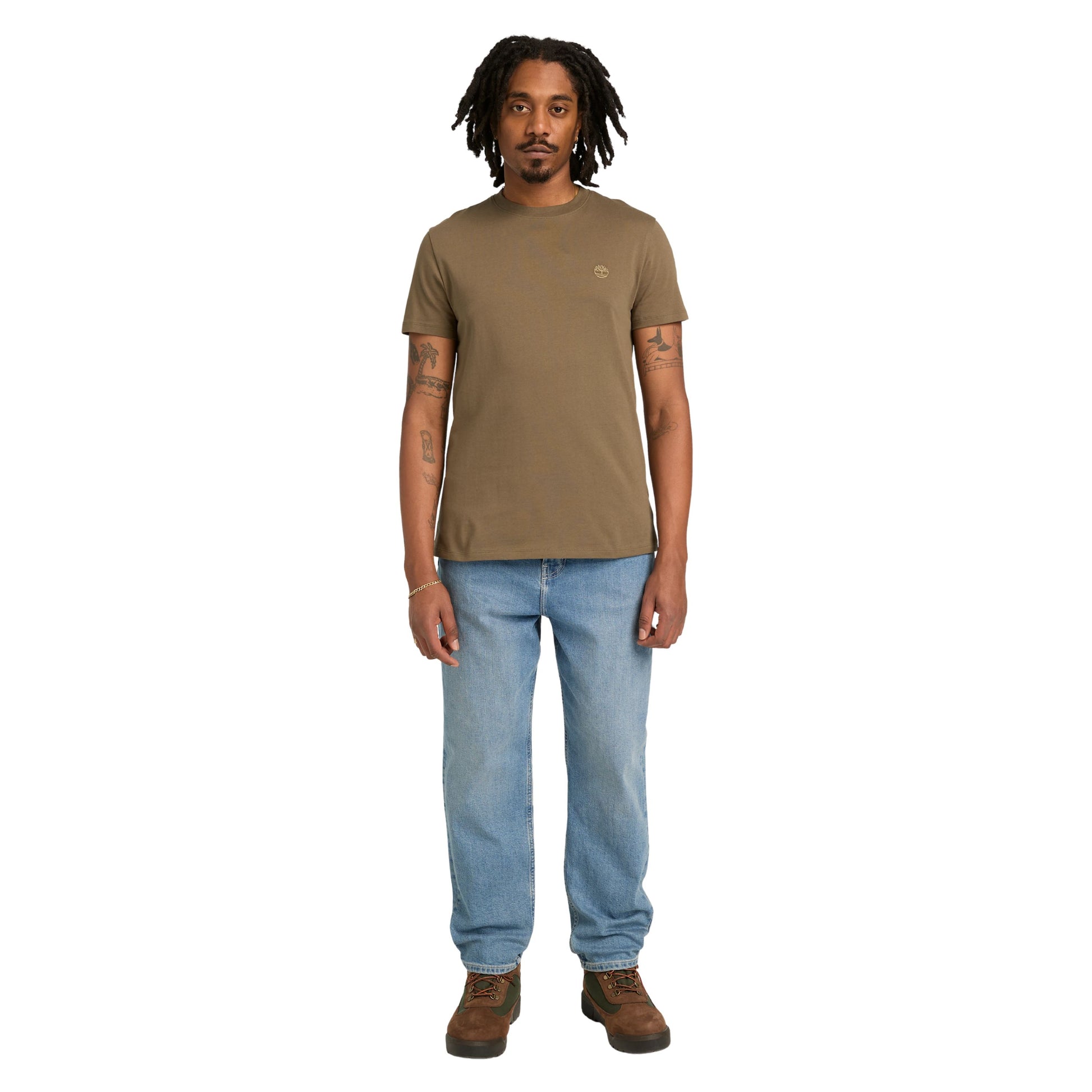 T-Shirt de manga curta para homem Timberland Dunstan River em Leaf Green/Cassel Earth. Foto da parte da frente, vestida.