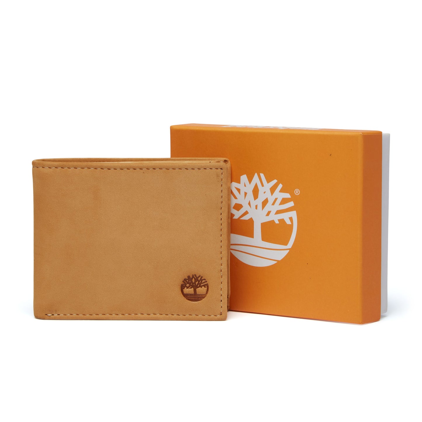 Carteira de documentos unissexo Timberland Icon Boot Passcase em Wheat. Foto da parte da frente com a caixa.