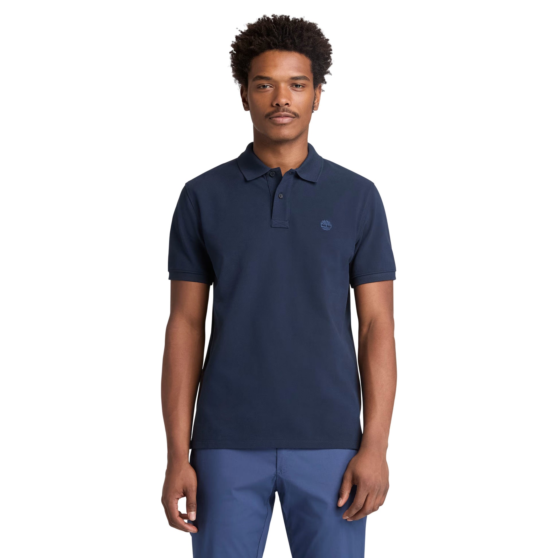Polo de manga curta para homem Timberland Millers River Pique em Dark Sapphire. Foto da parte da frente, vestido.
