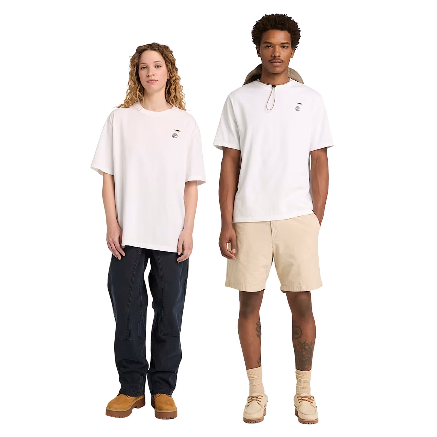T-Shirt de manga curta unissexo Timberland Slogan em Branco. Foto da parte da frente, vestida.