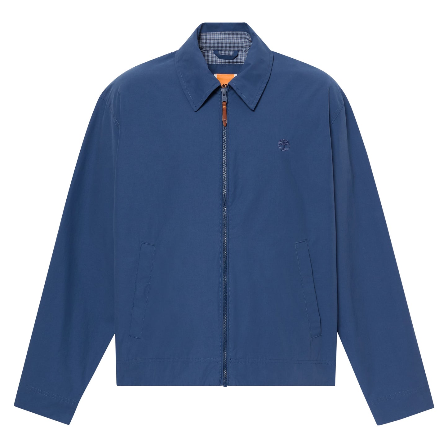 Casaco para homem Timberland Stratham DWR Cotton Bomber em Oceana. Foto da parte da frente.