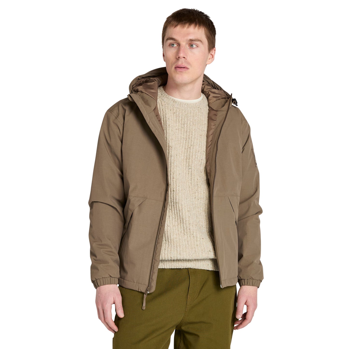 Casaco com isolamento impermeável para homem Timberland Winnick em Chocolate Chip. Foto da parte da frente, vestido.