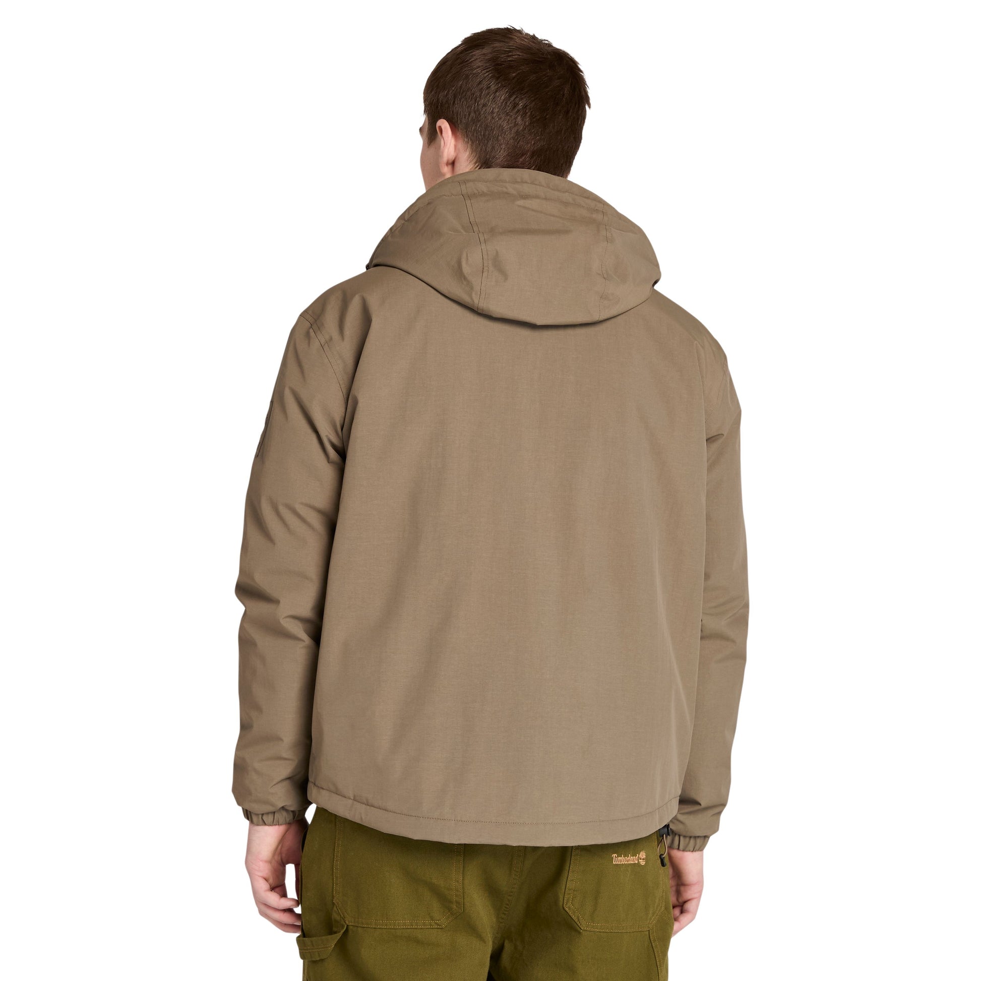 Casaco com isolamento impermeável para homem Timberland Winnick em Chocolate Chip. Foto da parte de trás, vestido.