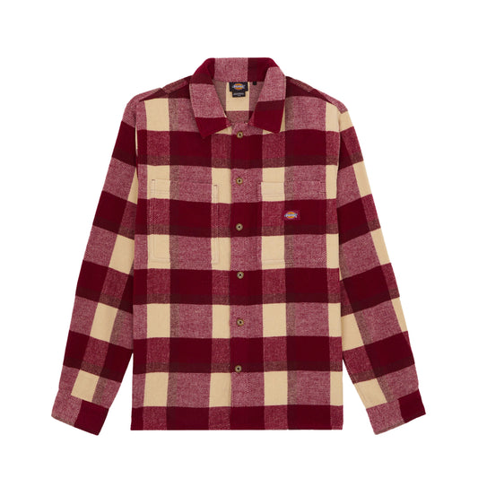 Camisa de manga comprida para homem Dickies Plaid Coaling em Tibetan Red. Foto da parte da frente.