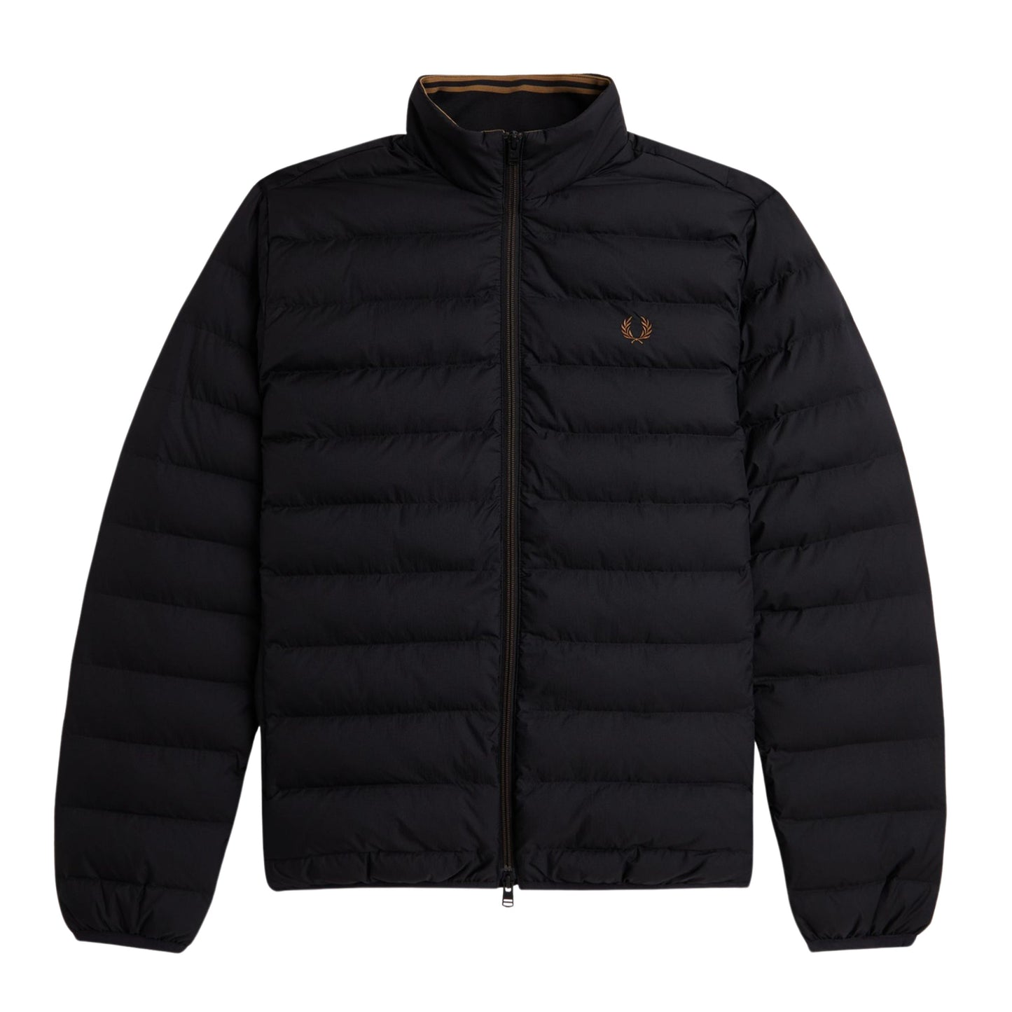 Casaco para homem Fred Perry Insulated em Preto. Foto da parte da frente.