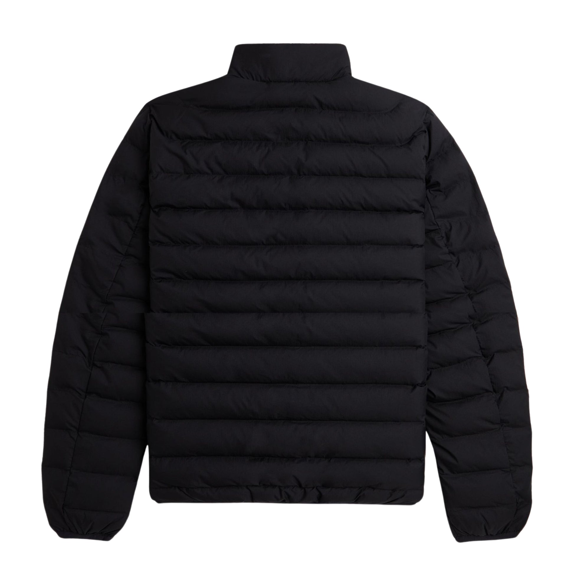 Casaco para homem Fred Perry Insulated em Preto. Foto da parte de trás.