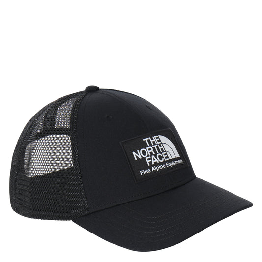 The North Face Mudder Trucker TNF Black. Foto de frente a 3/4.