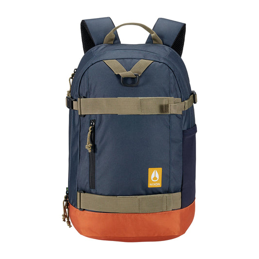 Nixon Gamma 22L Backpack Navy/Multi. Foto de frente.