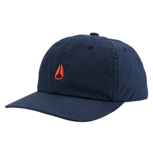 Nixon Agent Strapback Hat Navy/Red. Foto da parte da frente a 3/4.