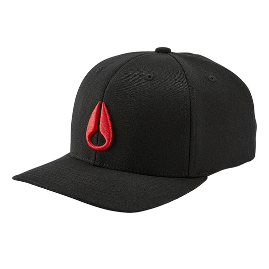 Nixon Deep Down Snapback Hat Black/Red. Foto da parte da frente a 3/4.