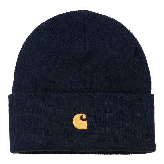 Carhartt WIP Chase Beanie em azul marinho com logo bordado em dourado. Foto de frente.