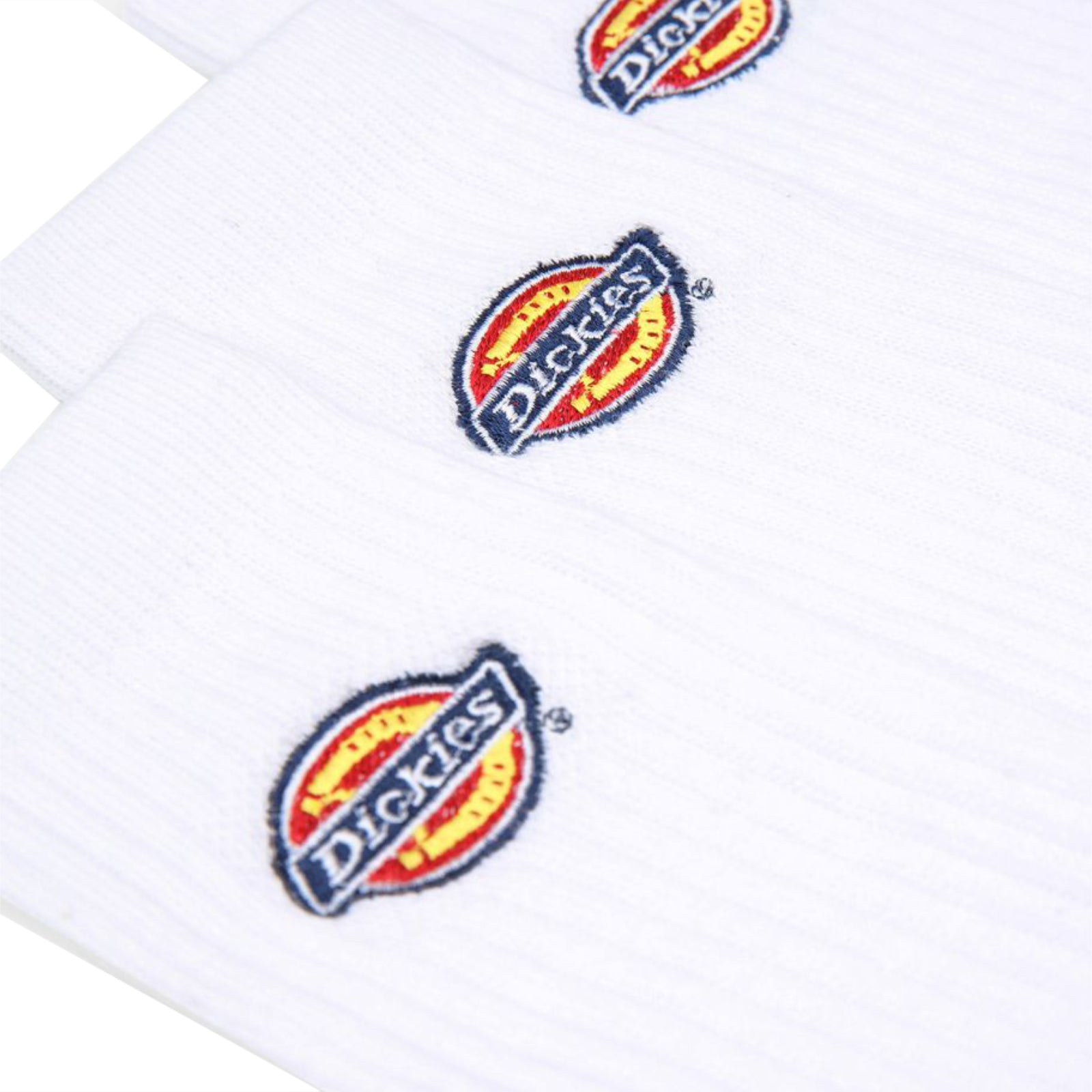 Dickies Valley Grove Socks White. Foto de detalhe do logotipo bordado.