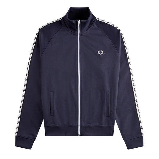 Fred Perry Taped Track Jacket Dark Graphite. Foto de frente.