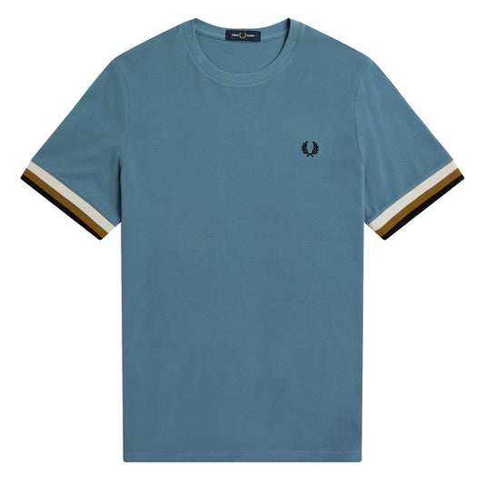 Fred Perry Striped Cuff Pique T-Shirt Ash Blue. Foto de frente.