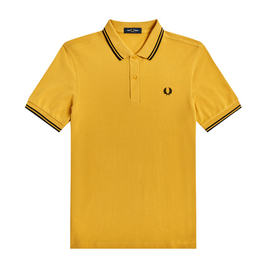 Fred Perry Twin Tipped Fred Perry Shirt Gold/Black/Black. Foto de frente.