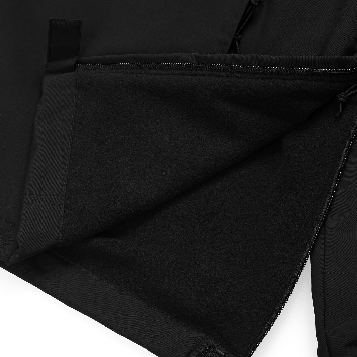 Carhartt WIP Nimbus Pullover em preto. Foto de detalhe da abertura na lateral.