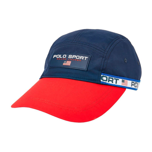 Ralph Lauren Polo Sport Long Bill Cap em vermelho e azul marinho. Foto de frente.